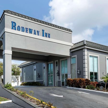 Rodeway Inn New Port Richey Exterior photo