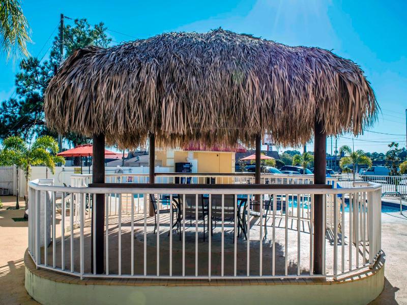 Rodeway Inn New Port Richey Exterior photo