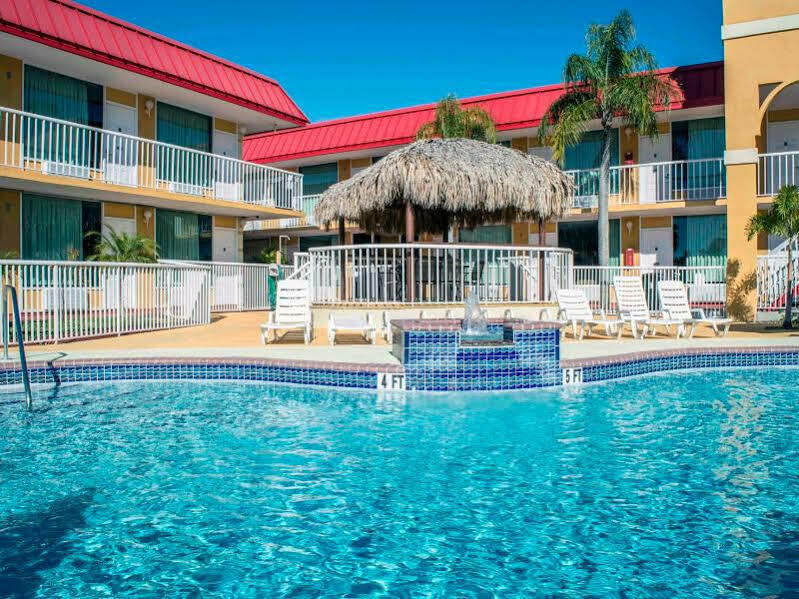 Rodeway Inn New Port Richey Exterior photo